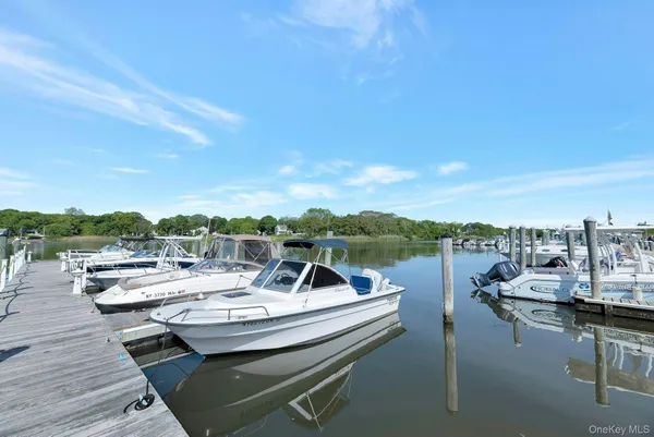$525,000 | 548 Highland Court, Moriches, NY 11955