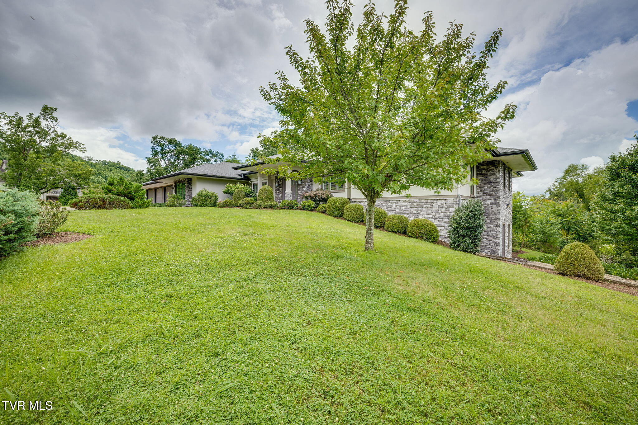 5855 Chestnut Ridge Road Kingsport, TN 37664 - Photo 5 of 68 004