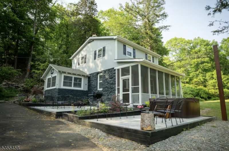 14 Luchetti Way Newton, NJ 07860 - Photo 2 of 30