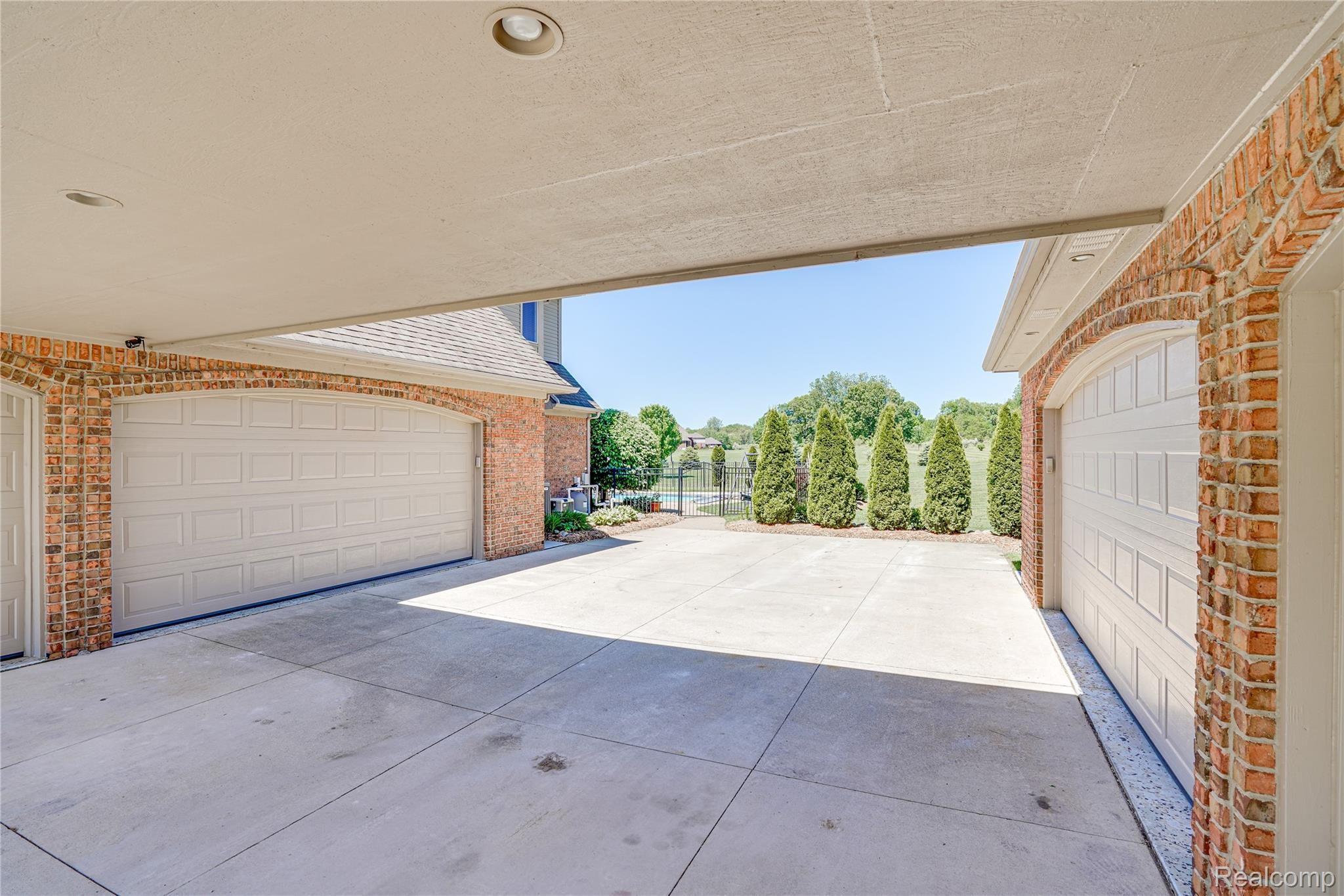 79681 Tory Circle Romeo, MI 48065 - Photo 34 of 49 RobZ-37.jpg