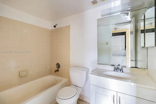 $1,925 | 9022 Northwest 28th Drive, Unit 2311, Coral Springs, FL 33065