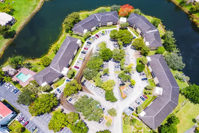 $1,925 | 9022 Northwest 28th Drive, Unit 2311, Coral Springs, FL 33065