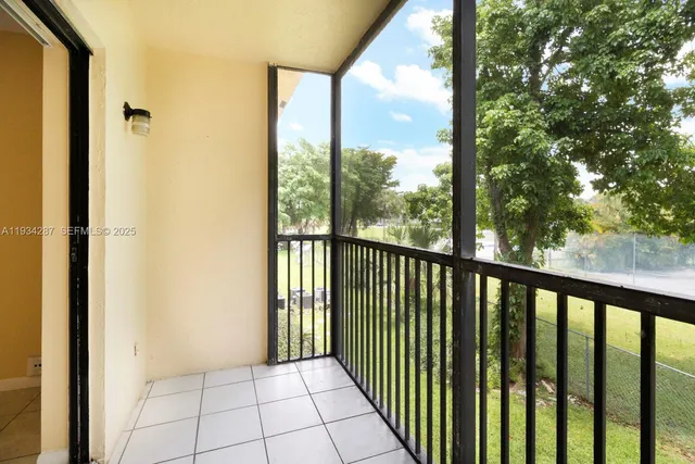 $1,925 | 9022 Northwest 28th Drive, Unit 2311, Coral Springs, FL 33065