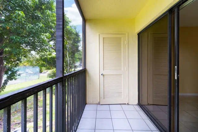 $1,925 | 9022 Northwest 28th Drive, Unit 2311, Coral Springs, FL 33065