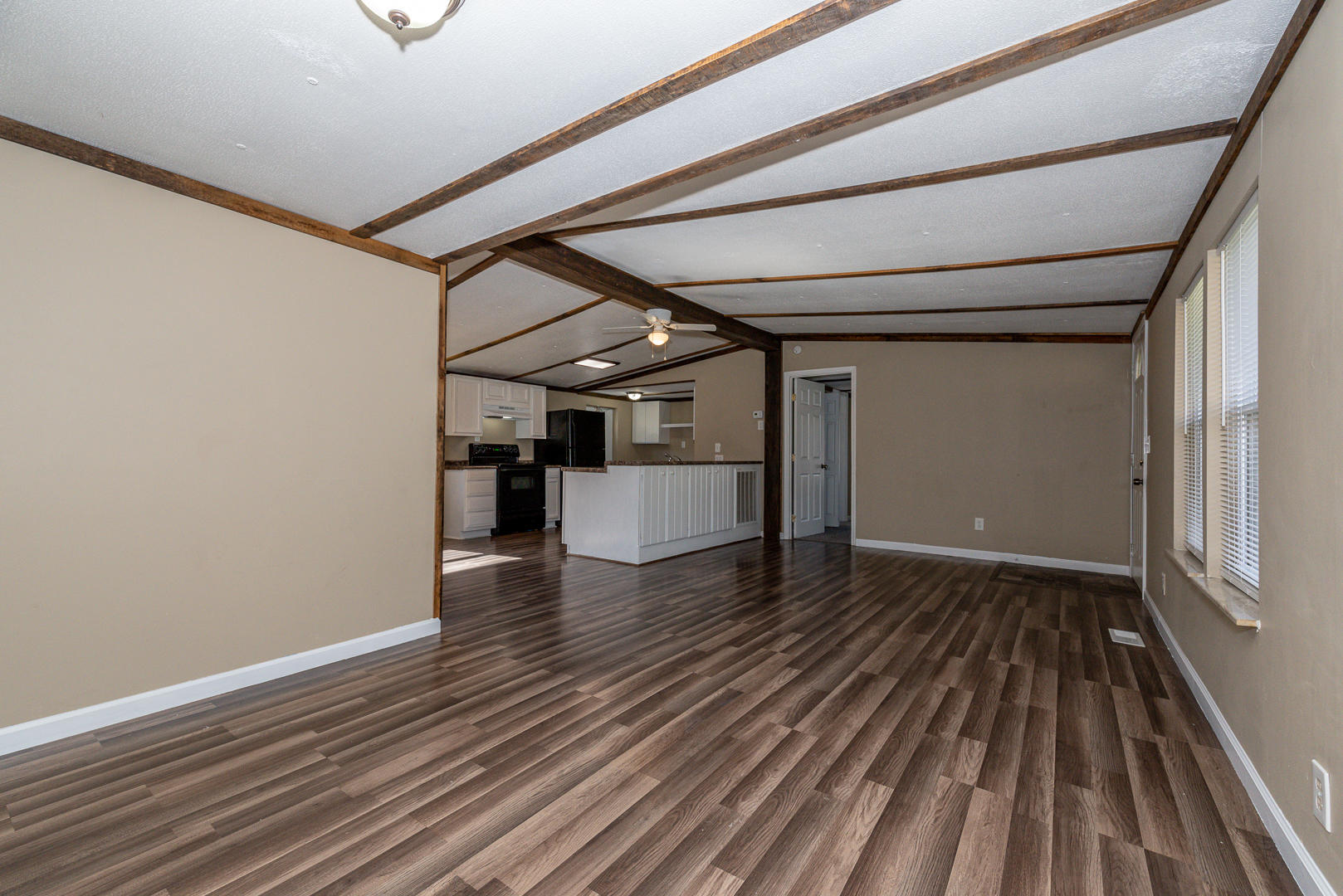 955 Satterfield Road Maynardville, TN 37807 - Photo 8 of 31 DSC_1099