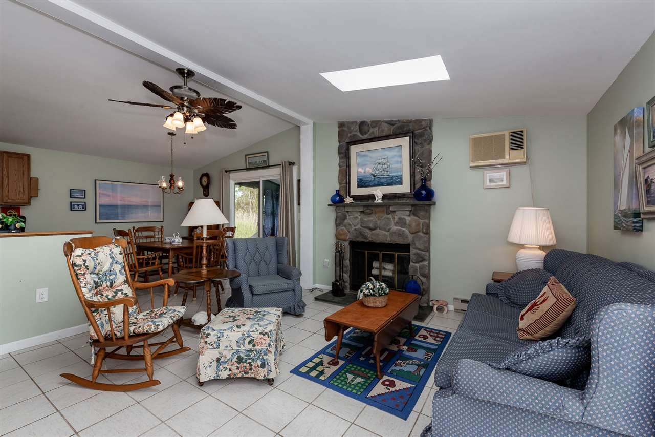 1 Gentian Road Hampton, NH 03842 - Photo 5 of 22 Gallery Image 5