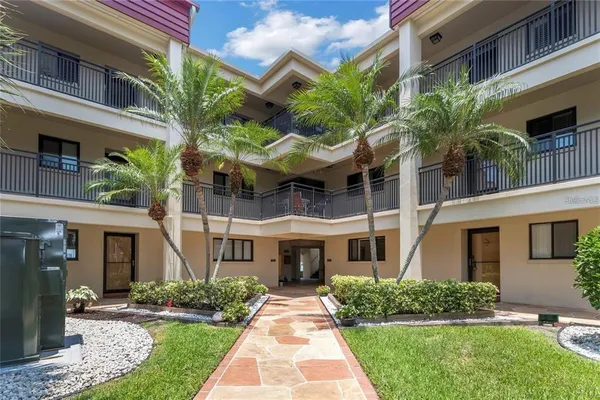 $3,800 | 895 South Gulfview Boulevard, Unit 203, Clearwater Beach, FL 33767