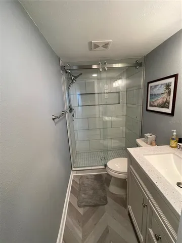 a close up view of washer and dryer