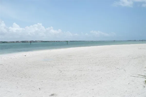 $3,800 | 895 South Gulfview Boulevard, Unit 203, Clearwater Beach, FL 33767