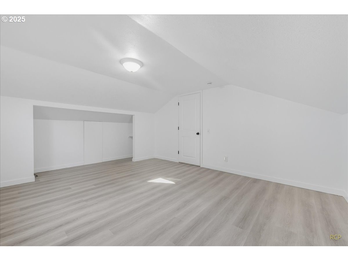 11420 Southeast Clinton Street Portland, OR 97266 - Photo 26 of 34 a view of an empty room