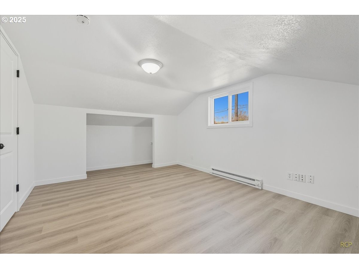 11420 Southeast Clinton Street Portland, OR 97266 - Photo 29 of 34 a view of an empty room