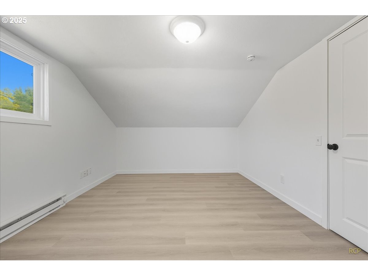 11420 Southeast Clinton Street Portland, OR 97266 - Photo 31 of 34 a view of an empty room