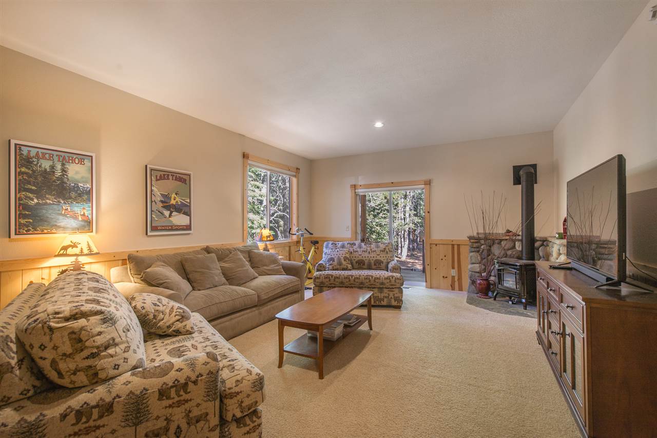 11833 Chalet Road Truckee, CA 96161 - Photo 14 of 21 Gallery Image 14
