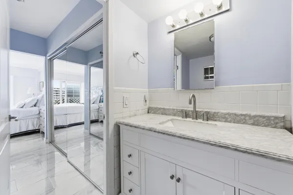 $1,380,000 | 170 North Ocean Boulevard, Unit 411, Palm Beach, FL 33480