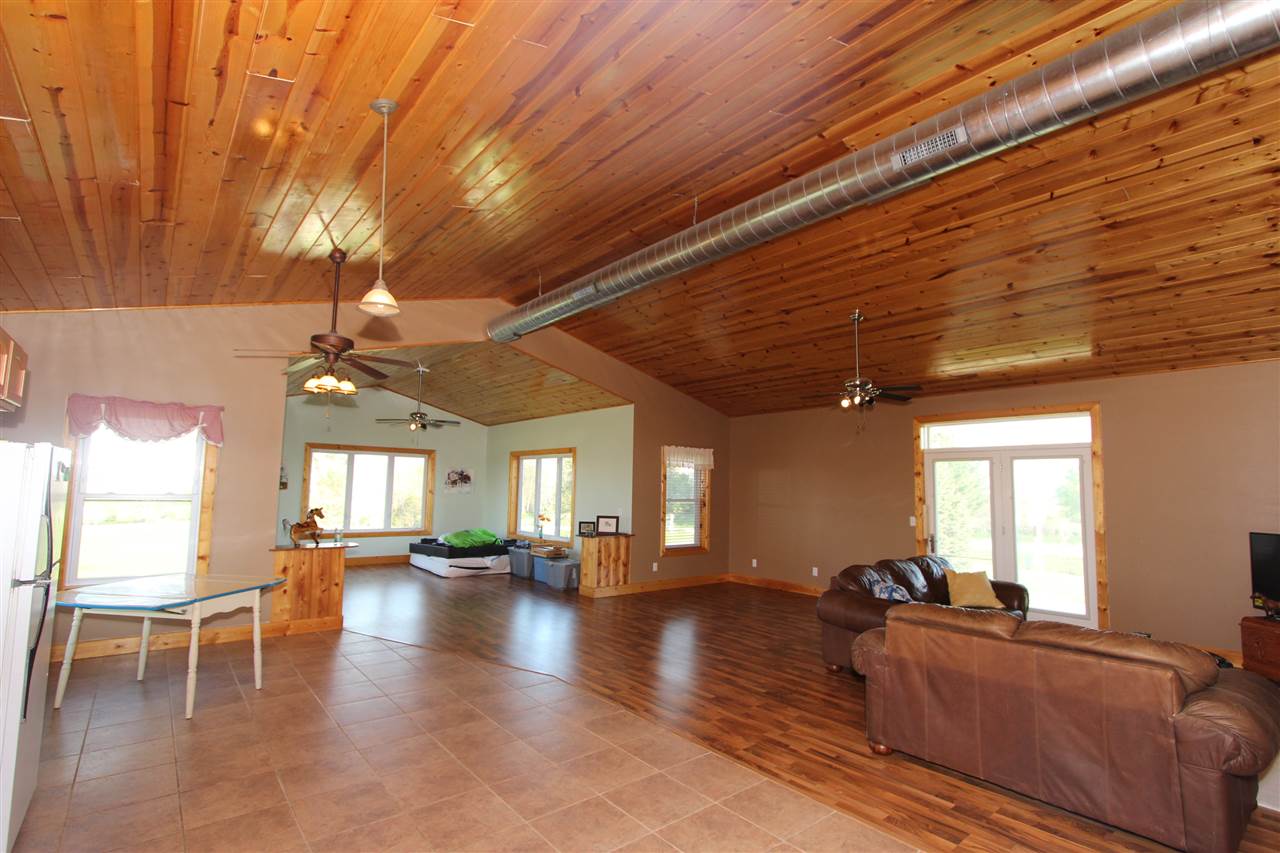 1837 Banner Valley Road Ely, IA 52227 - Photo 21 of 38 Gallery Image 21