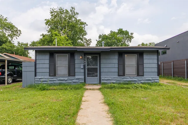$1,375 | 1902 Pasadena Drive, Austin, TX 78757