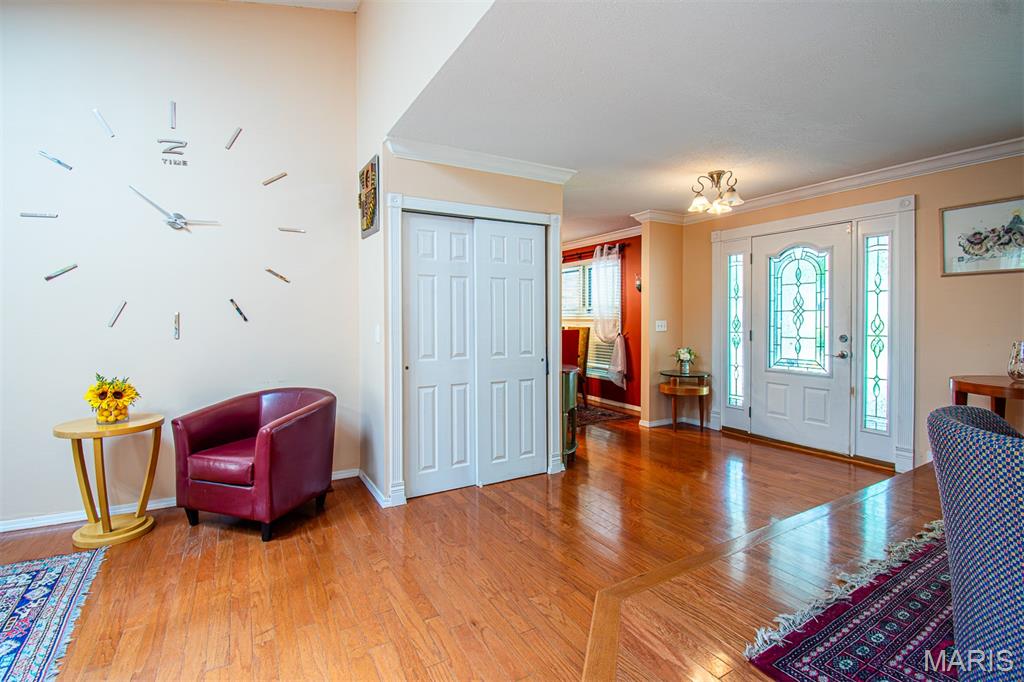 2025 Rurline Drive St. Louis, MO 63146 - Photo 4 of 92