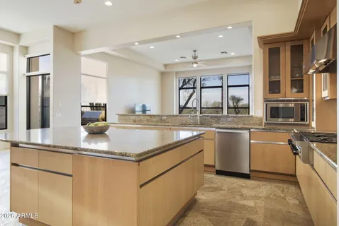 $1,950,000 | 28514 North 95th Place, Scottsdale, AZ 85262