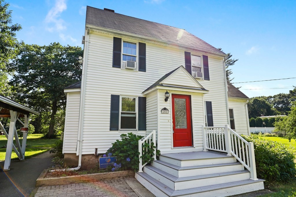202 Van Norden Road Reading, MA 01867 - Photo 2 of 39 Gallery Image 2