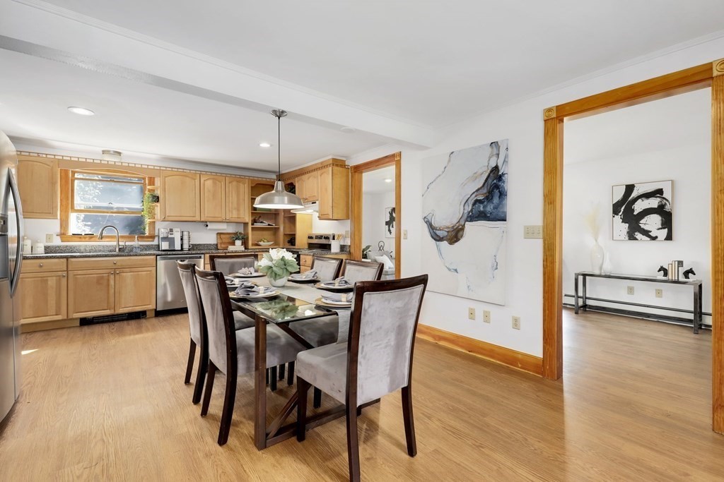 202 Van Norden Road Reading, MA 01867 - Photo 6 of 39 Gallery Image 6