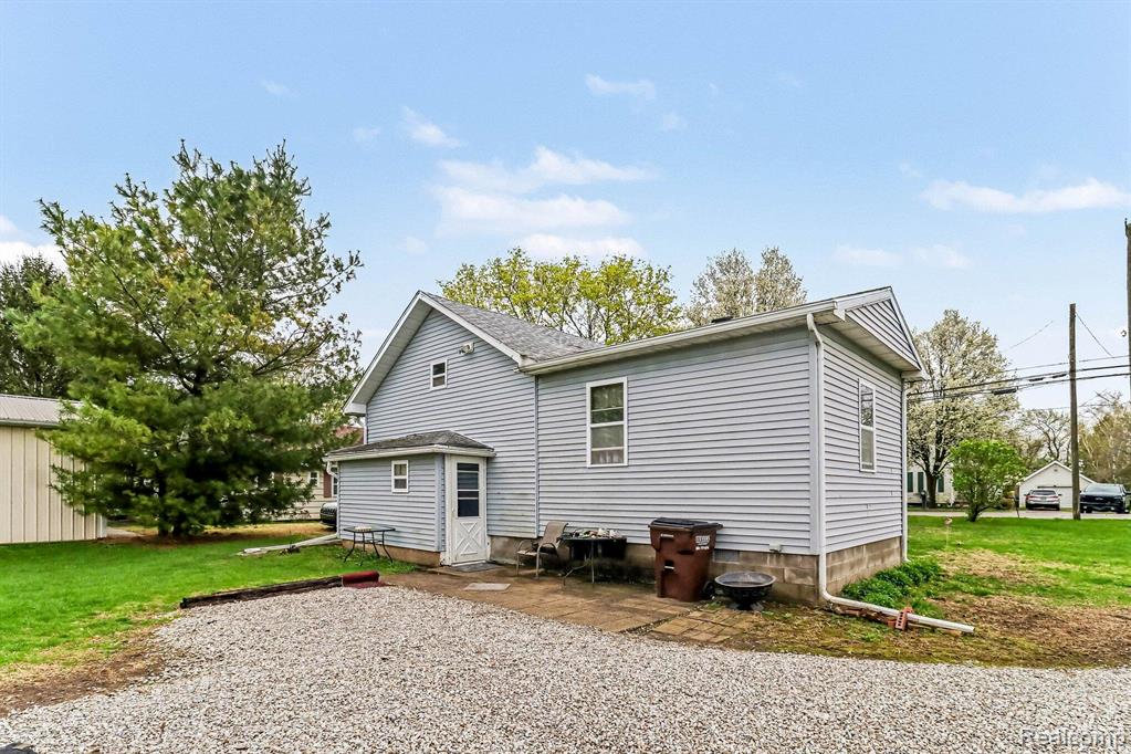 1304 Samaria Road Temperance, MI 48182 - Photo 2 of 22