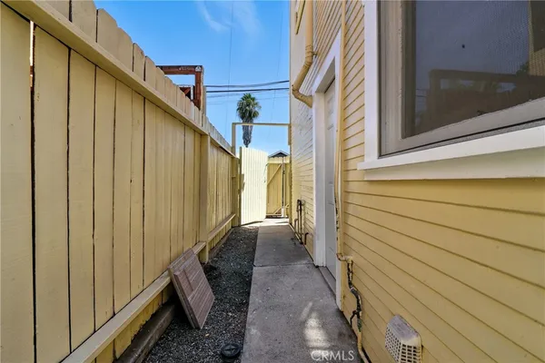 $1,495,000 | 732 St Louis Avenue, Long Beach, CA 90804