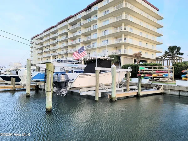 $299,000 | 100 Olde Towne Yacht Club Drive, Unit A18, Beaufort, NC 28516