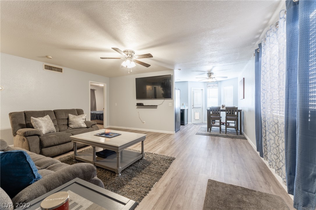 8012 Cimarron Ridge Drive, Unit 101 Las Vegas, NV 89128 - Photo 3 of 22