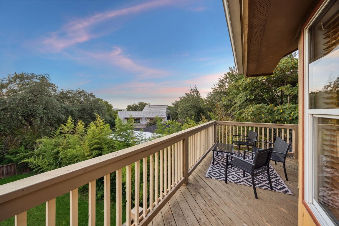 602 Jessie Street Austin, TX 78704 - Photo 20 of 32 a balcony with wooden floor and outdoor space