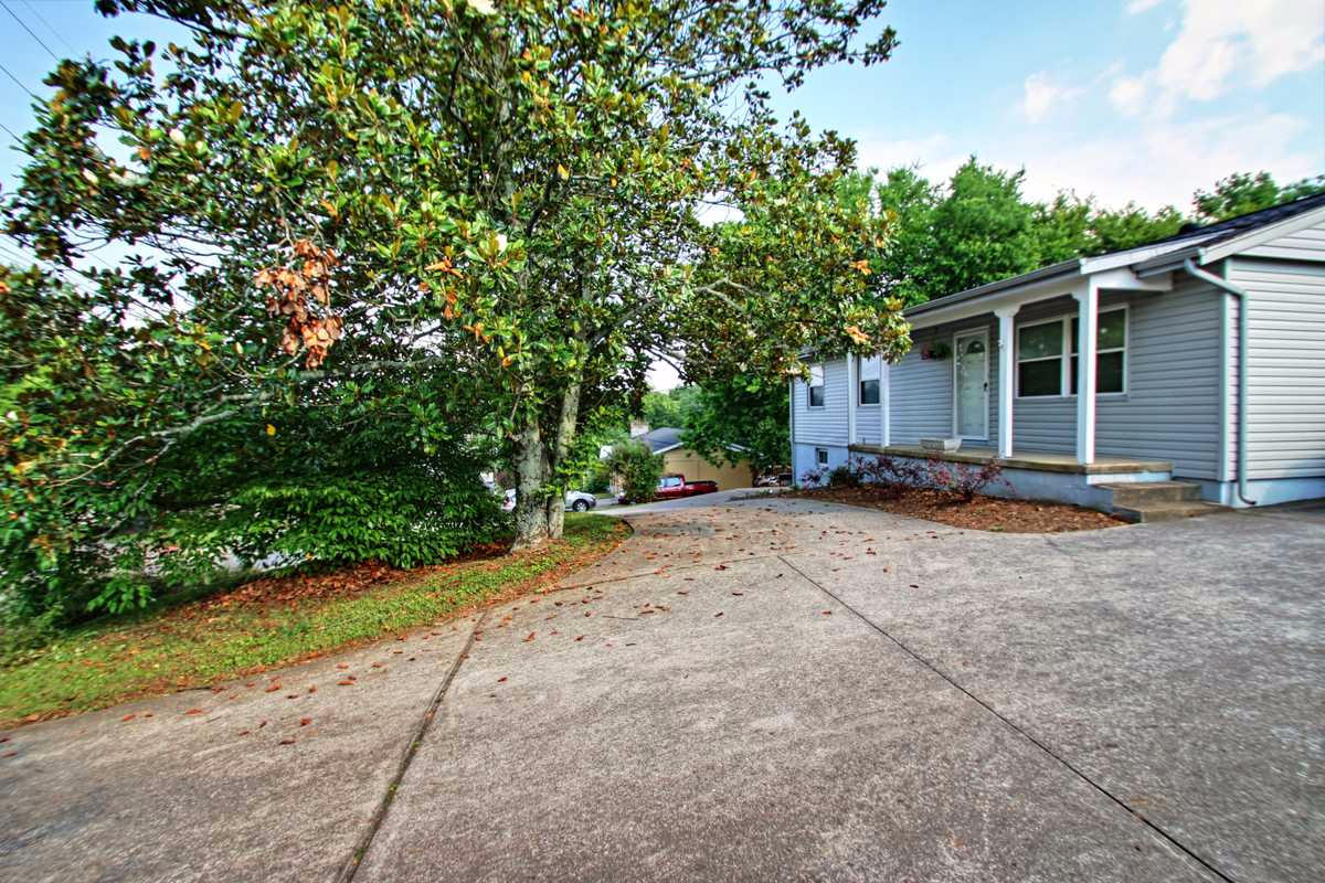 1005 Morrell Road Knoxville, TN 37919 - Photo 2 of 30 Circular Drive