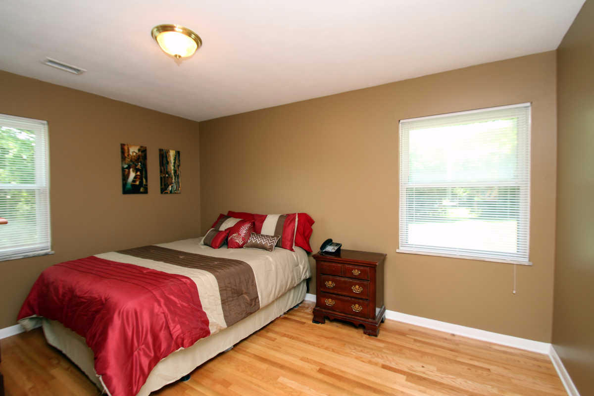 1005 Morrell Road Knoxville, TN 37919 - Photo 11 of 30 Master Bedroom with plenty of light