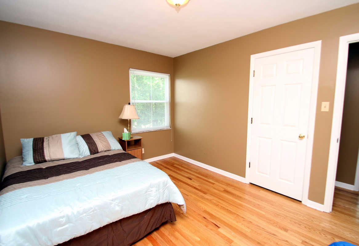 1005 Morrell Road Knoxville, TN 37919 - Photo 14 of 30 Bedroom #2 with beautiful floors