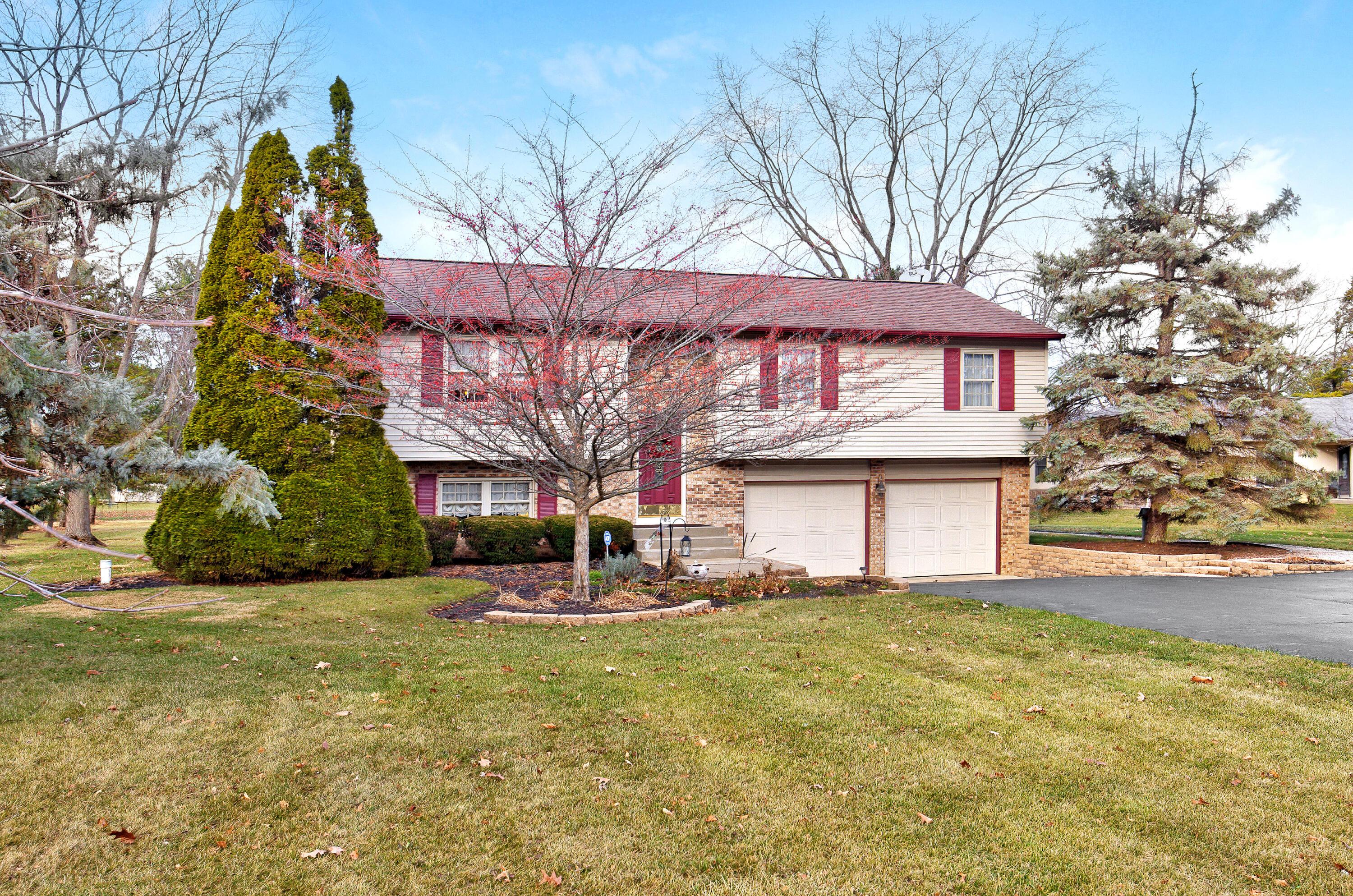 6186 Feder Road Columbus, OH 43228 - Photo 3 of 53 6186 Feder Rd