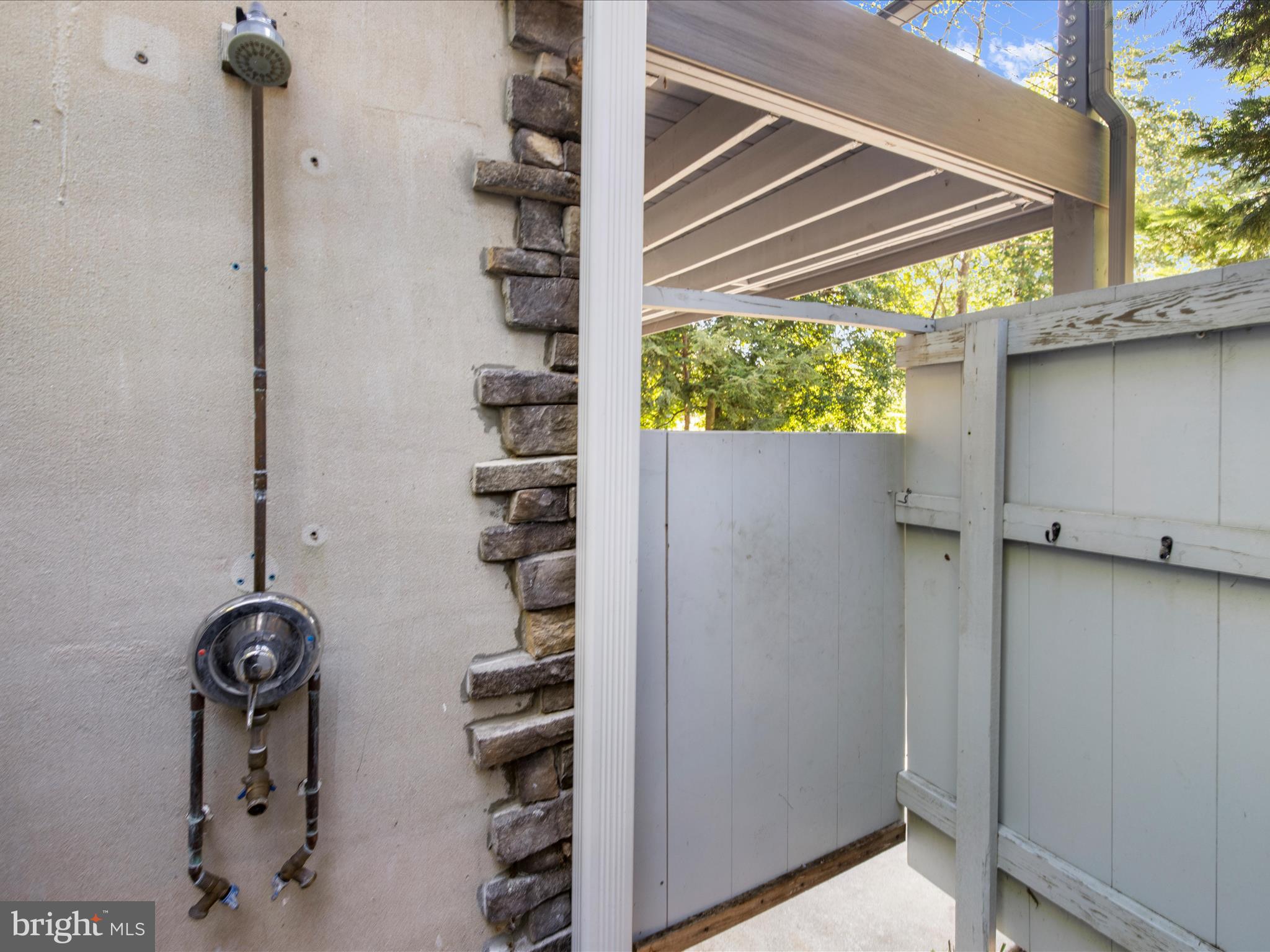 1 Ridout Road Severna Park, MD 21146 - Photo 70 of 116 Outdoor shower