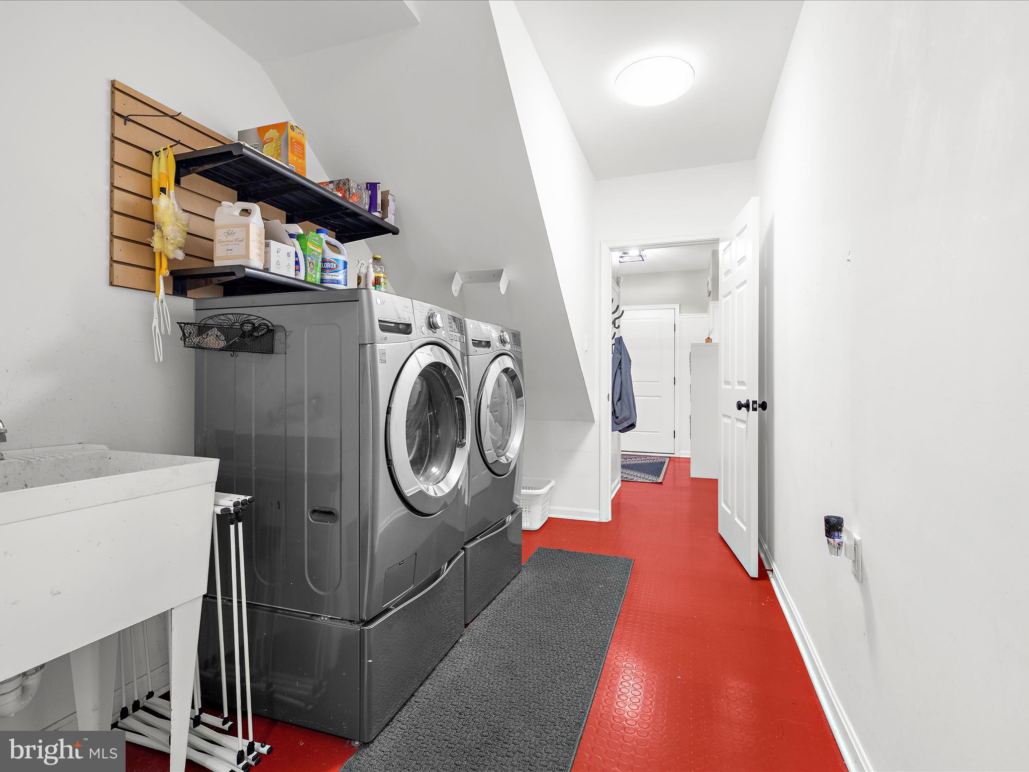 1 Ridout Road Severna Park, MD 21146 - Photo 71 of 116 Lower level laundry between 2 separate garages,
