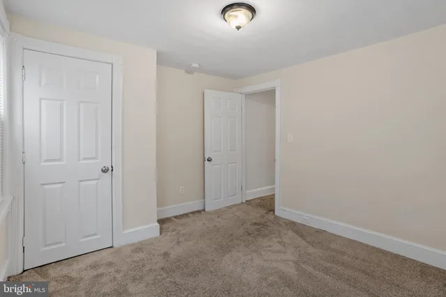 $1,949 | 312 York Street, Burlington, NJ 08016