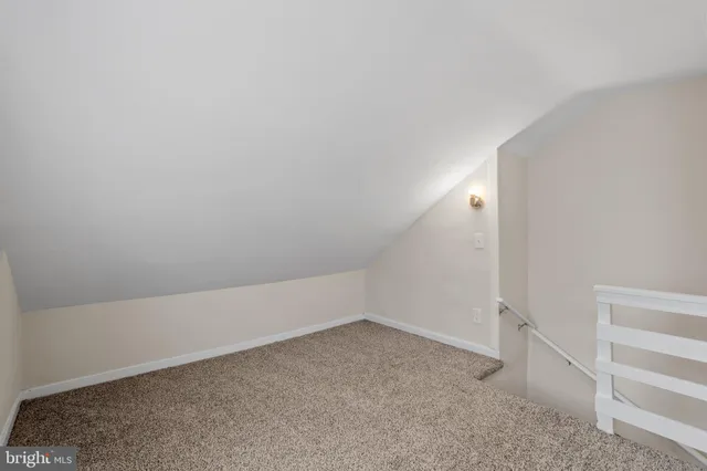 $1,949 | 312 York Street, Burlington, NJ 08016