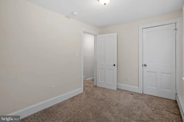 $2,049 | 312 York Street, Burlington, NJ 08016