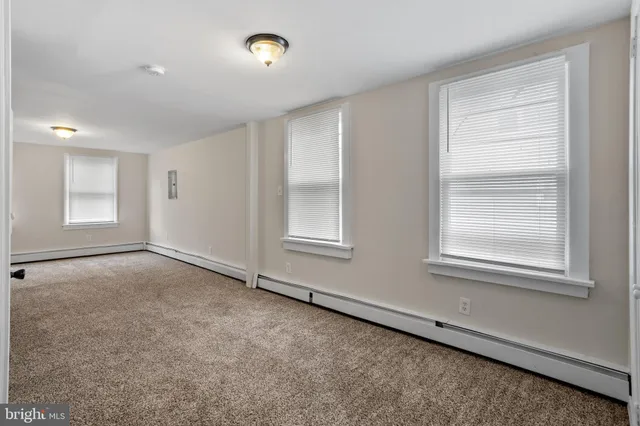 $1,949 | 312 York Street, Burlington, NJ 08016