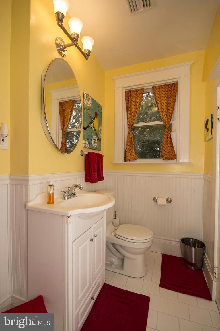 6005 Sycamore Road Baltimore, MD 21212 - Photo 17 of 29 Bath