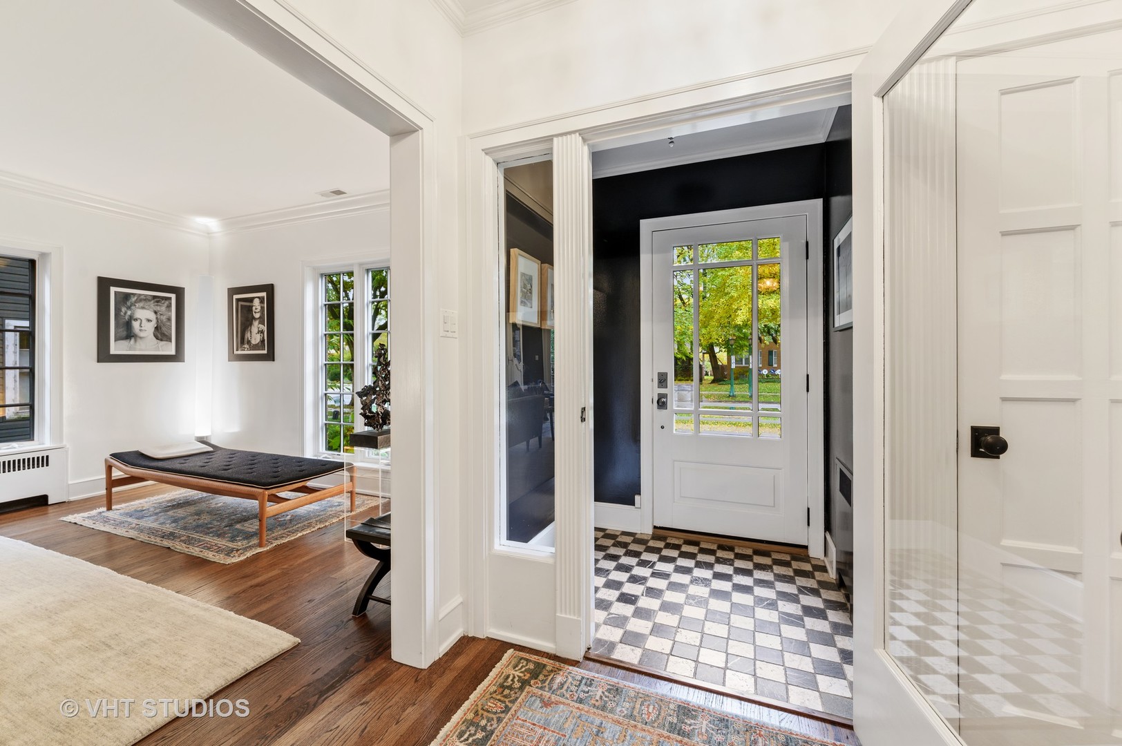 924 Sheridan Road Wilmette, IL 60091 - Photo 4 of 43