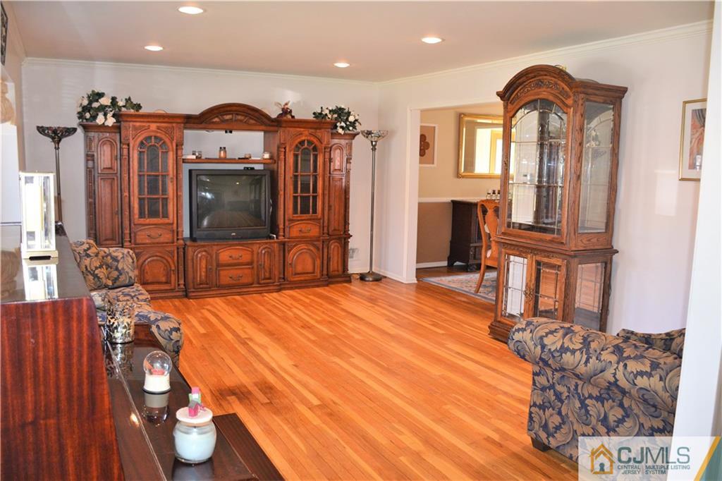 12 St Georges Road East Brunswick, NJ 08816 - Photo 3 of 25 Gallery Image 3