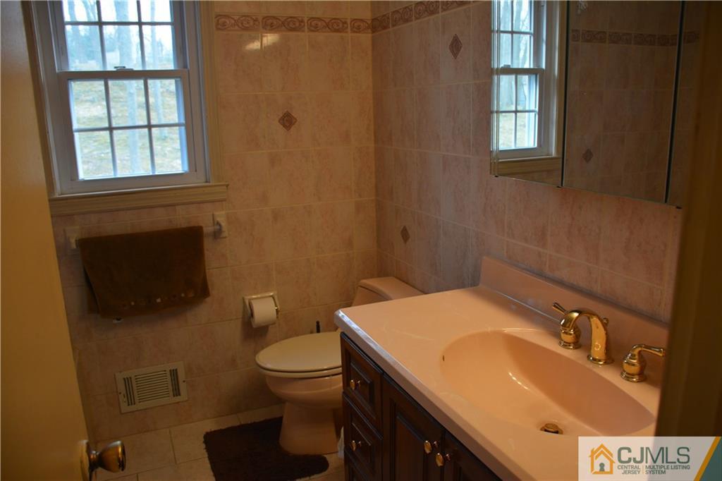 12 St Georges Road East Brunswick, NJ 08816 - Photo 22 of 25 Gallery Image 22
