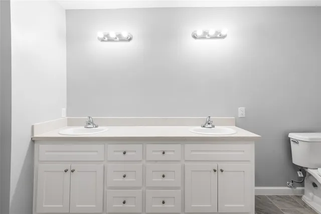 $1,875 | 10922 Village Trail Drive, Houston, TX 77065