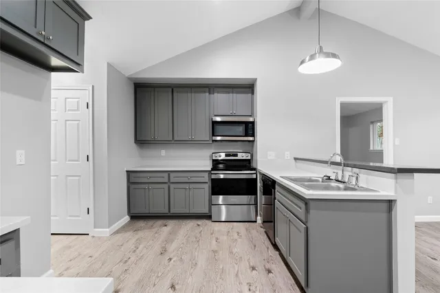 $1,875 | 10922 Village Trail Drive, Houston, TX 77065