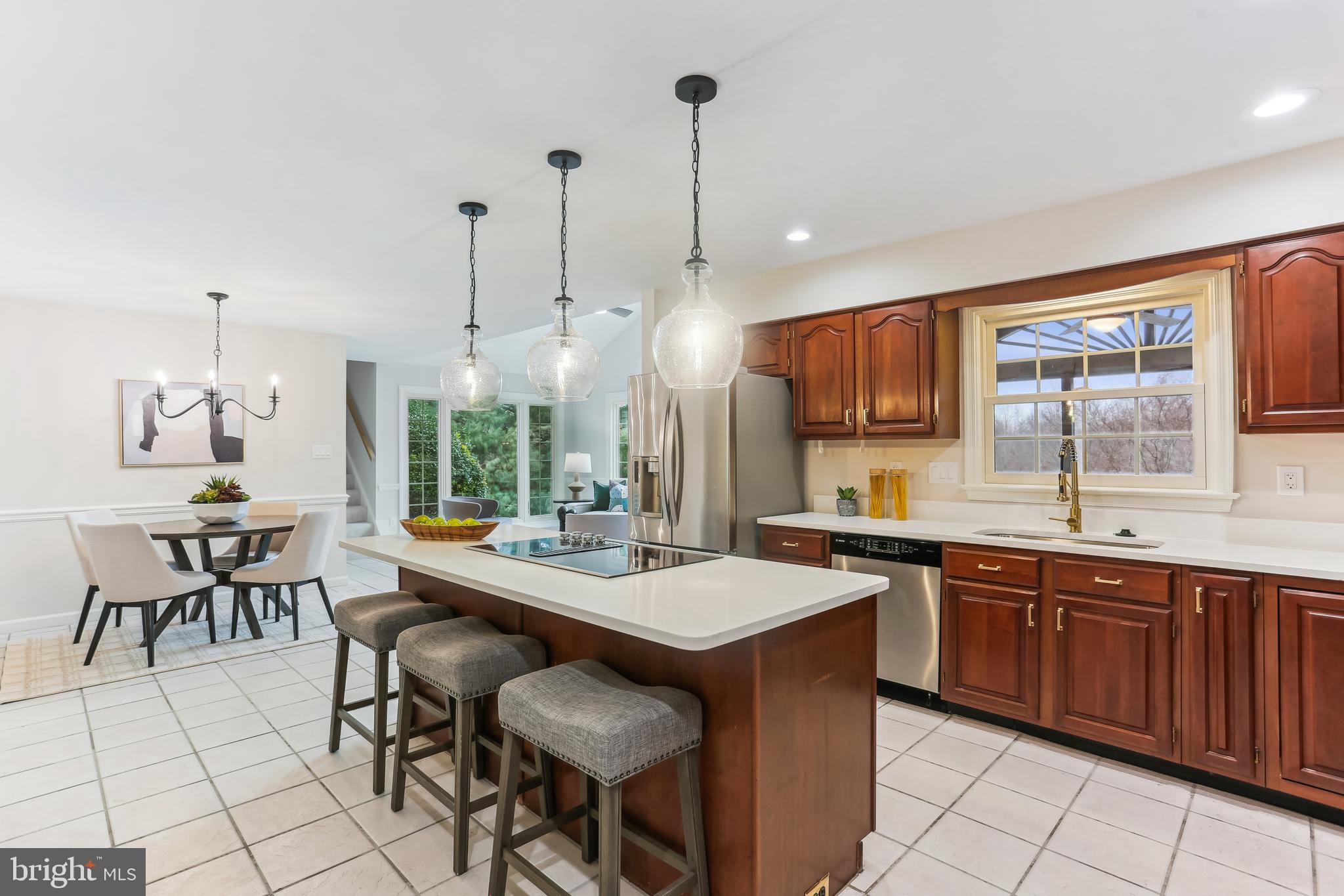 9409 Thornedike Drive Laytonsville, MD 20882 - Photo 18 of 86 Center isle kitchen