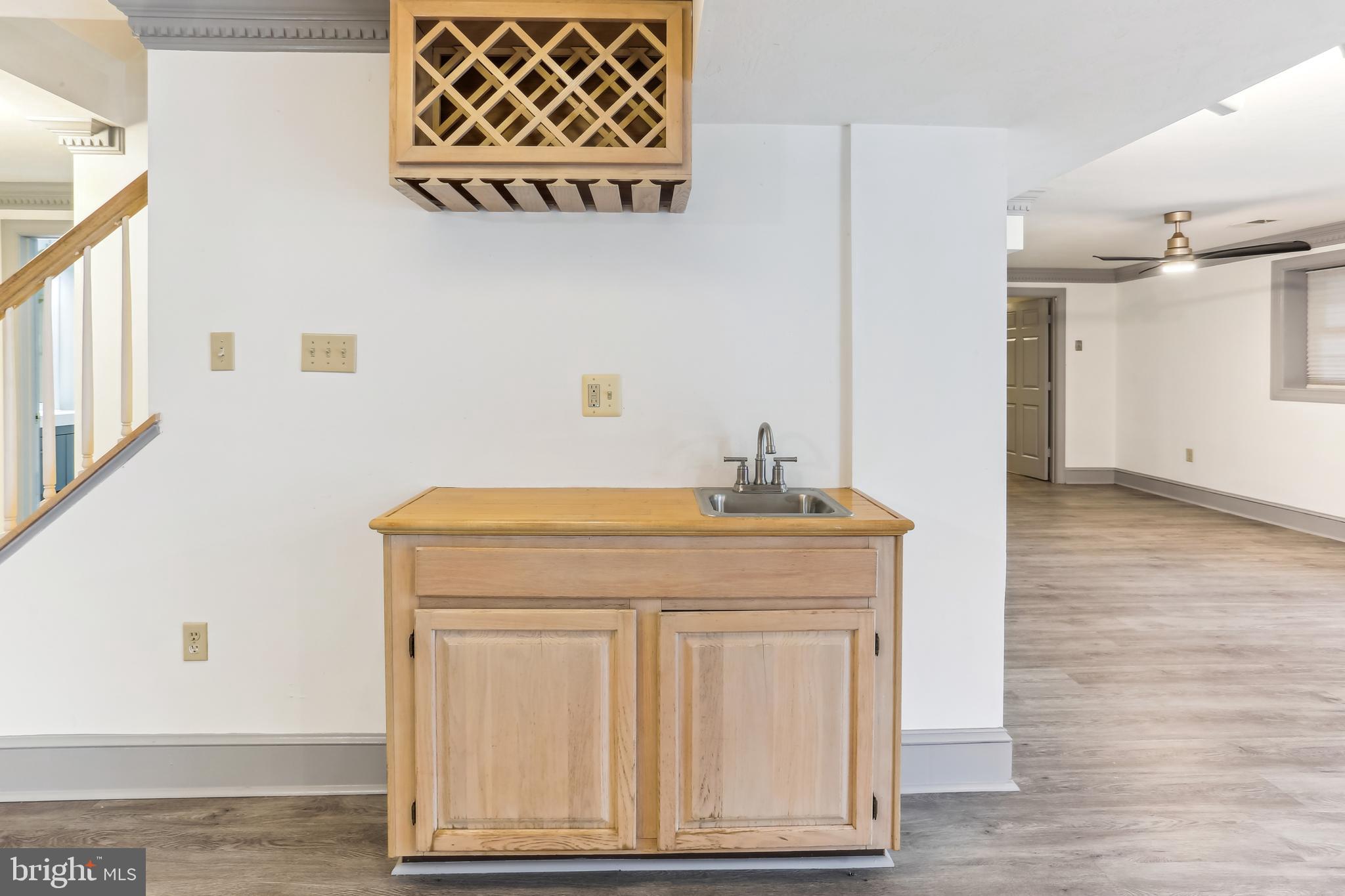 9409 Thornedike Drive Laytonsville, MD 20882 - Photo 70 of 86 Wet bar in recreation room