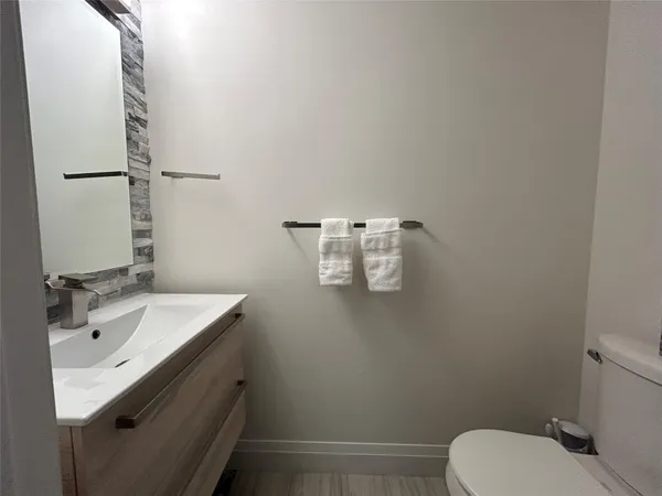 $3,200 | 1043 Kokomo Key Lane, Delray Beach, FL 33483