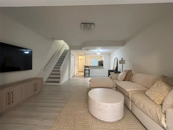 $3,200 | 1043 Kokomo Key Lane, Delray Beach, FL 33483