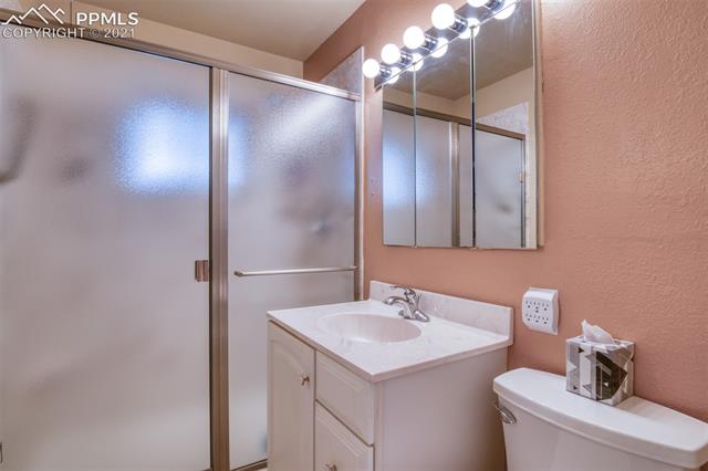 816 Valley Road Colorado Springs, CO 80904 - Photo 22 of 33